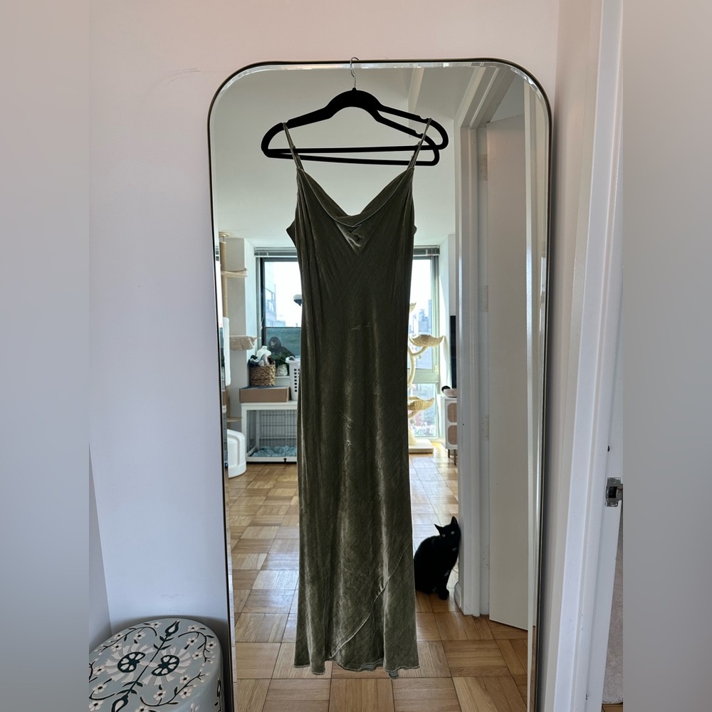 Reformation - velvet dusty green dress - size 4